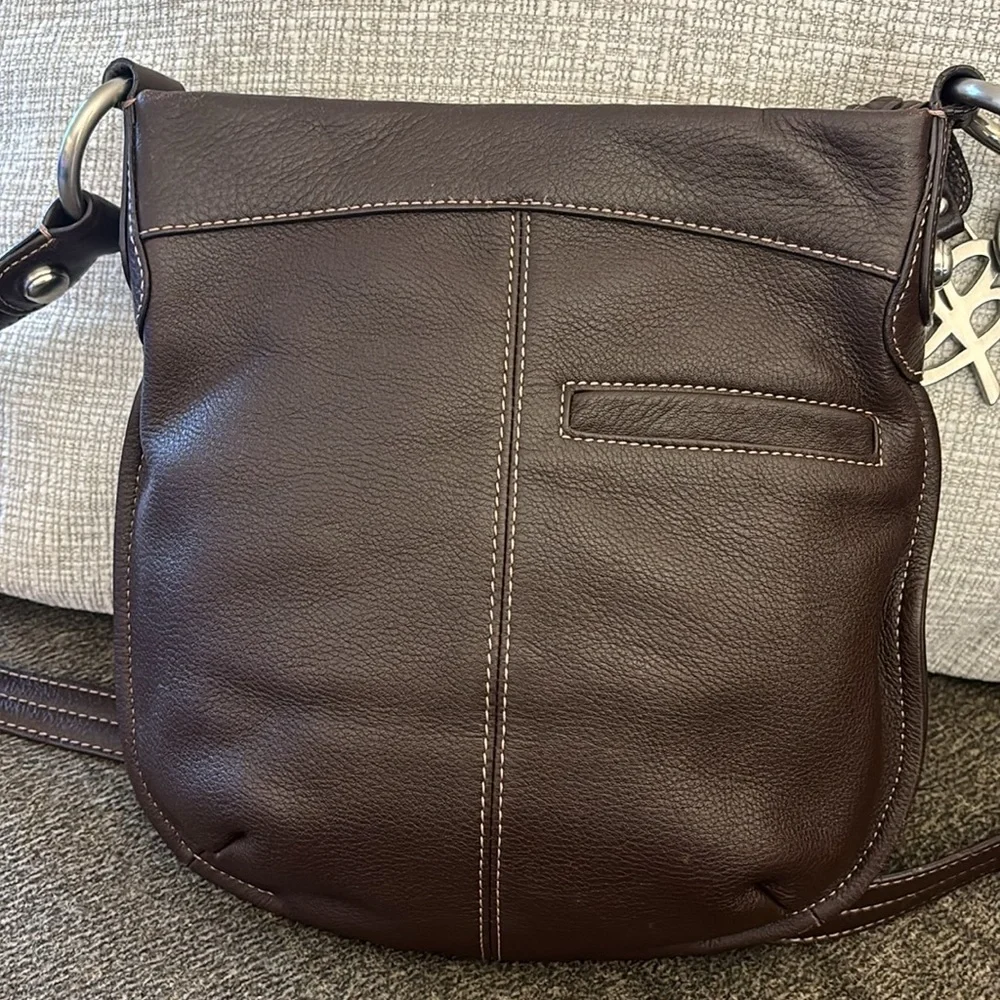 B. Makowsky Brown Leather Crossbody/Shoulder Bag‎